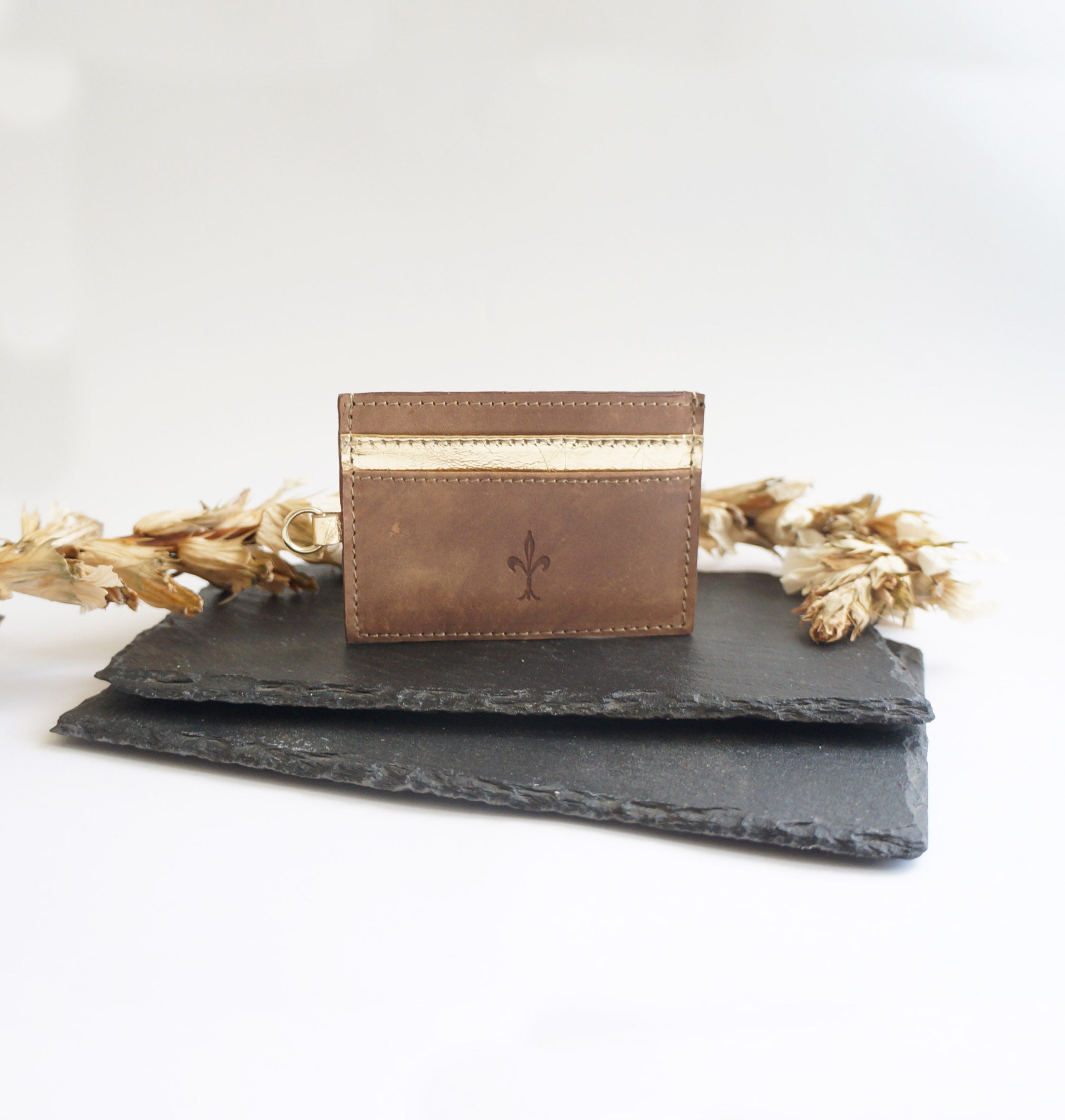 Compact card holder