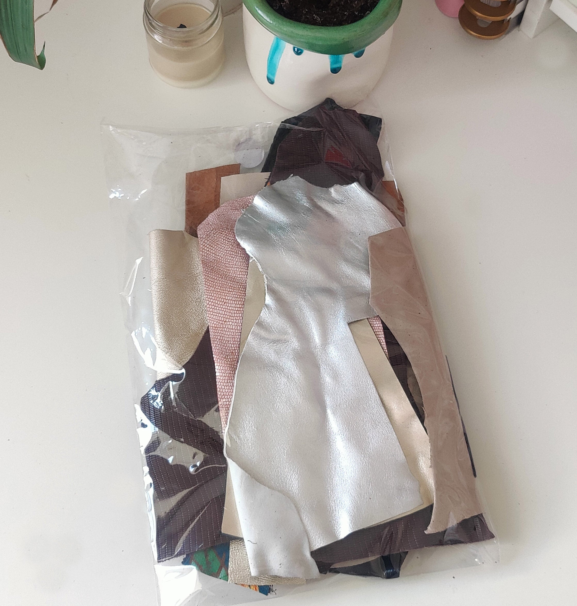 Leather MIX scraps bag for 1 lbs
