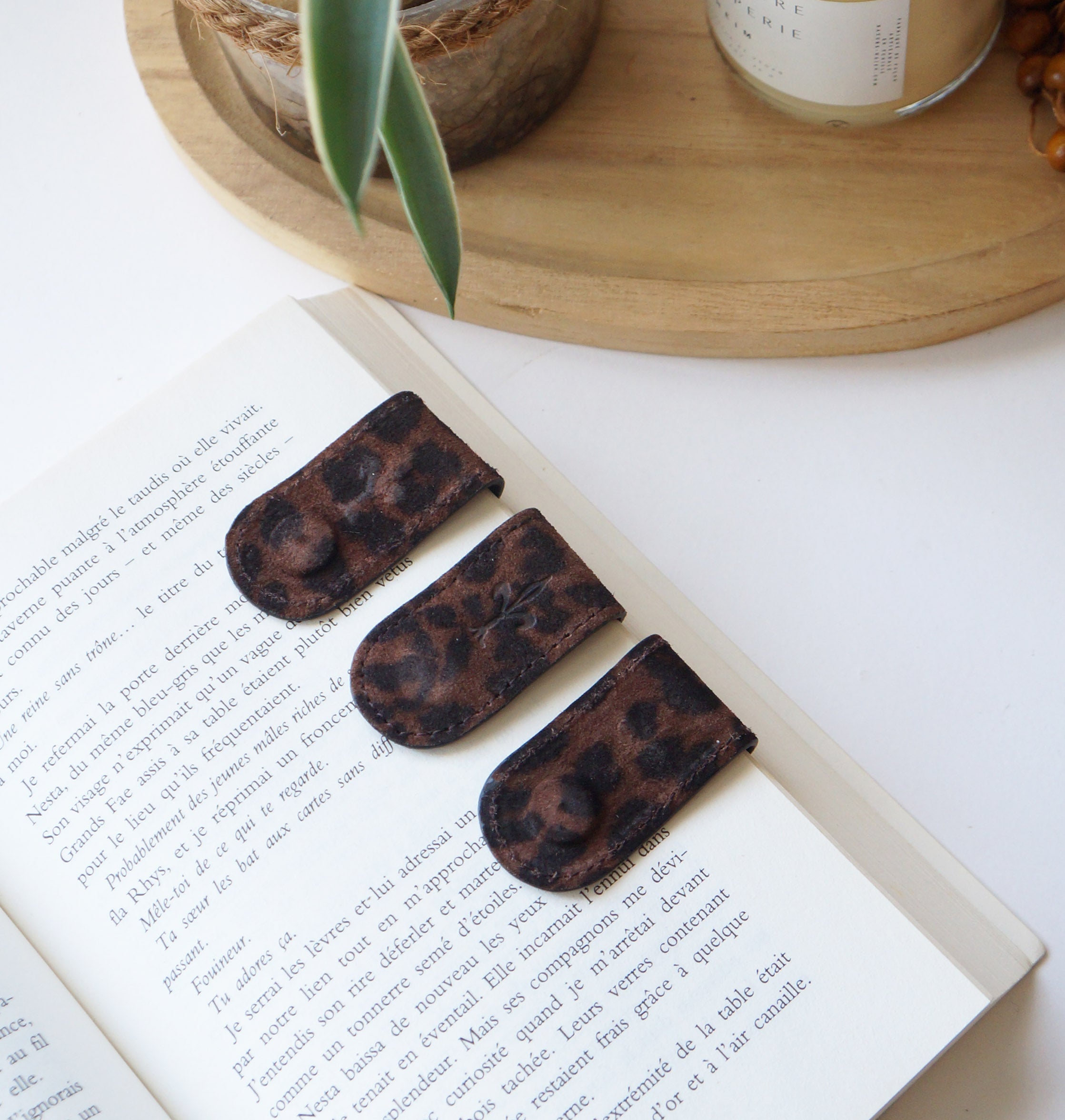 Magnetic Bookmarks - Dark Leopard