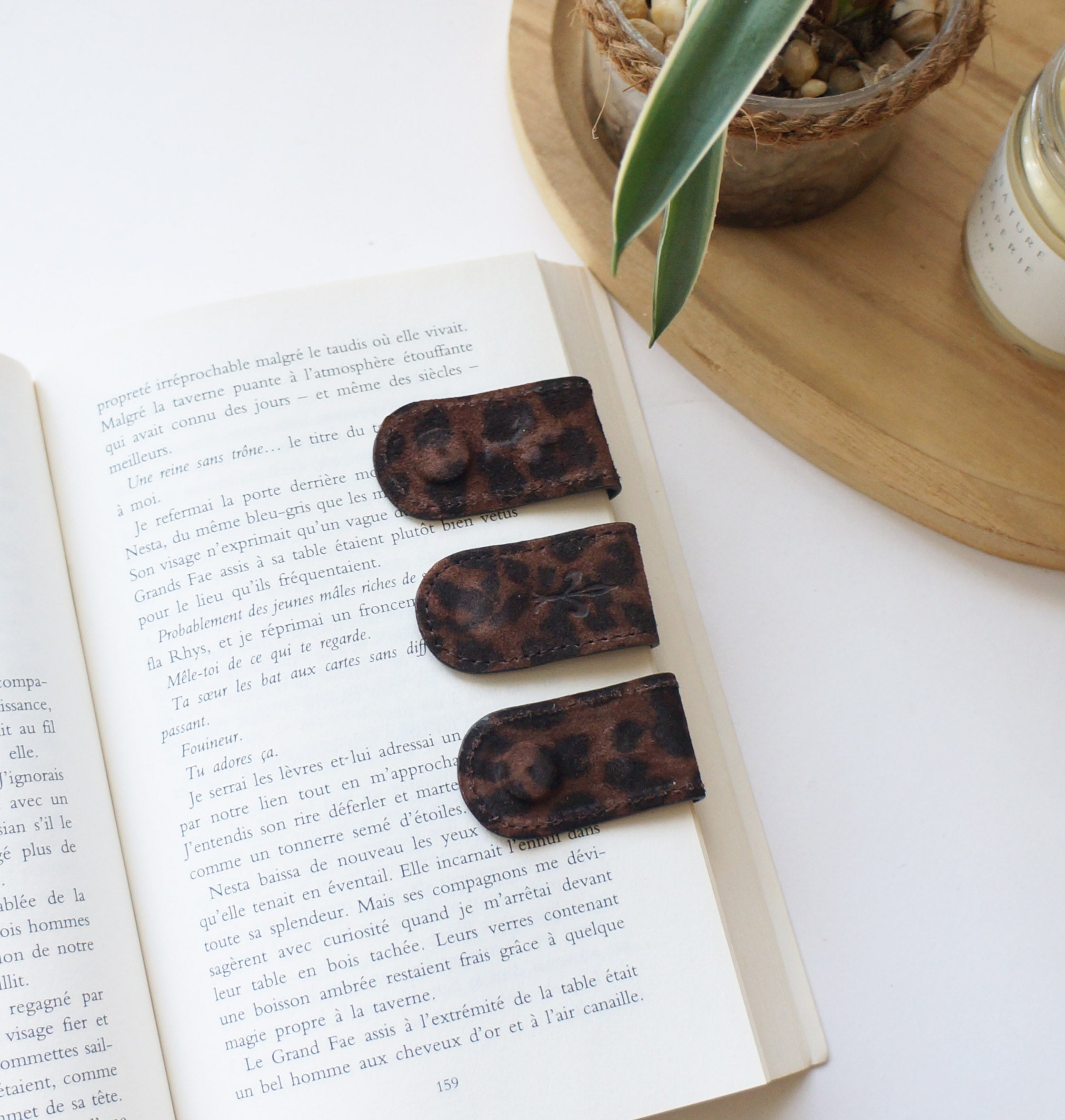 Magnetic Bookmarks - Dark Leopard