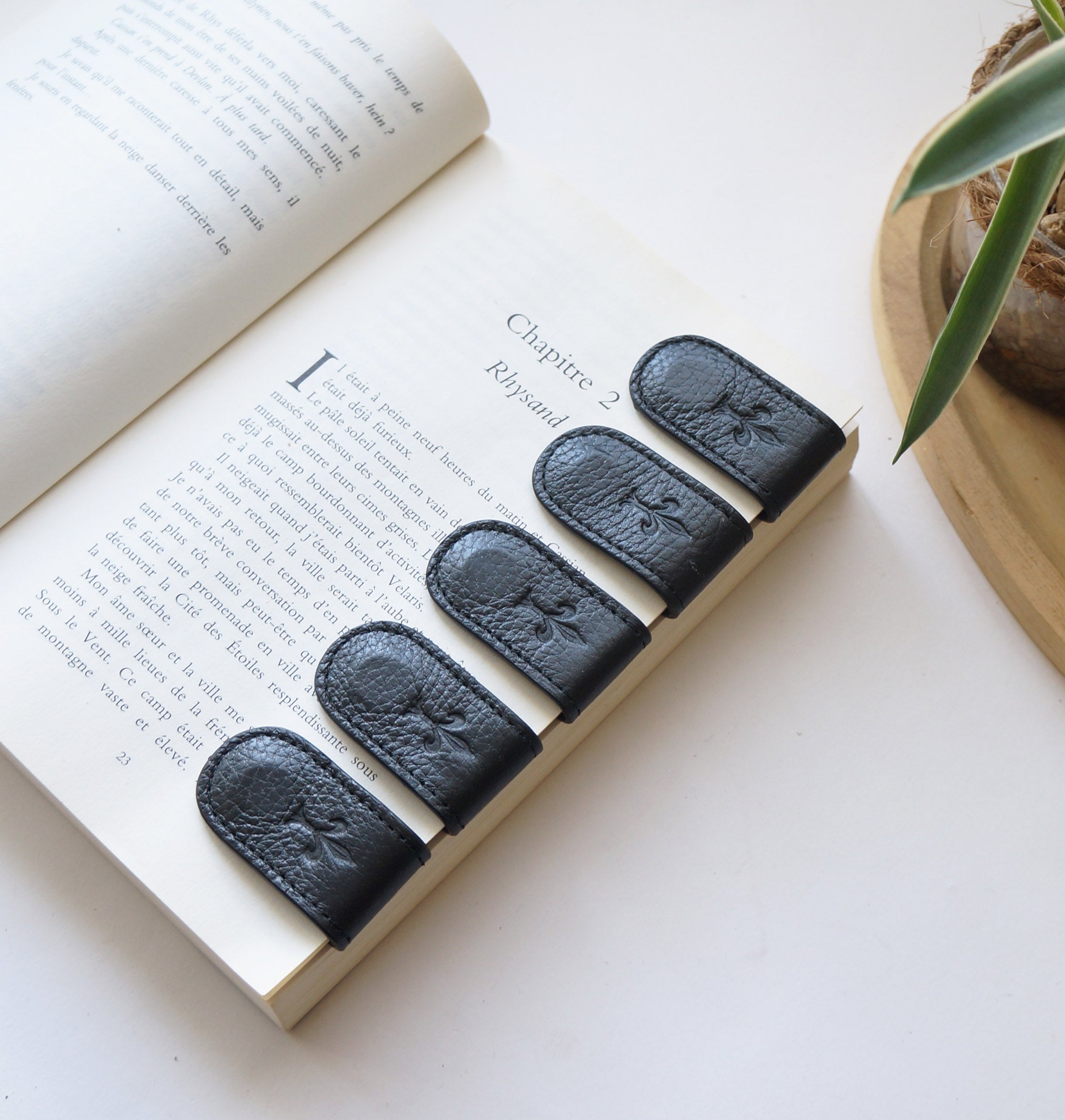 Magnetic Bookmarks - Jet Black