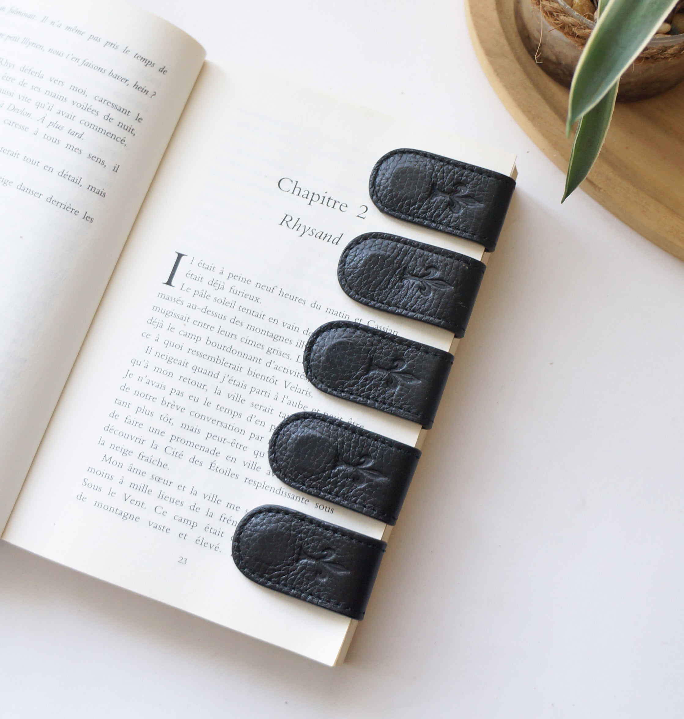 Magnetic Bookmarks - Jet Black