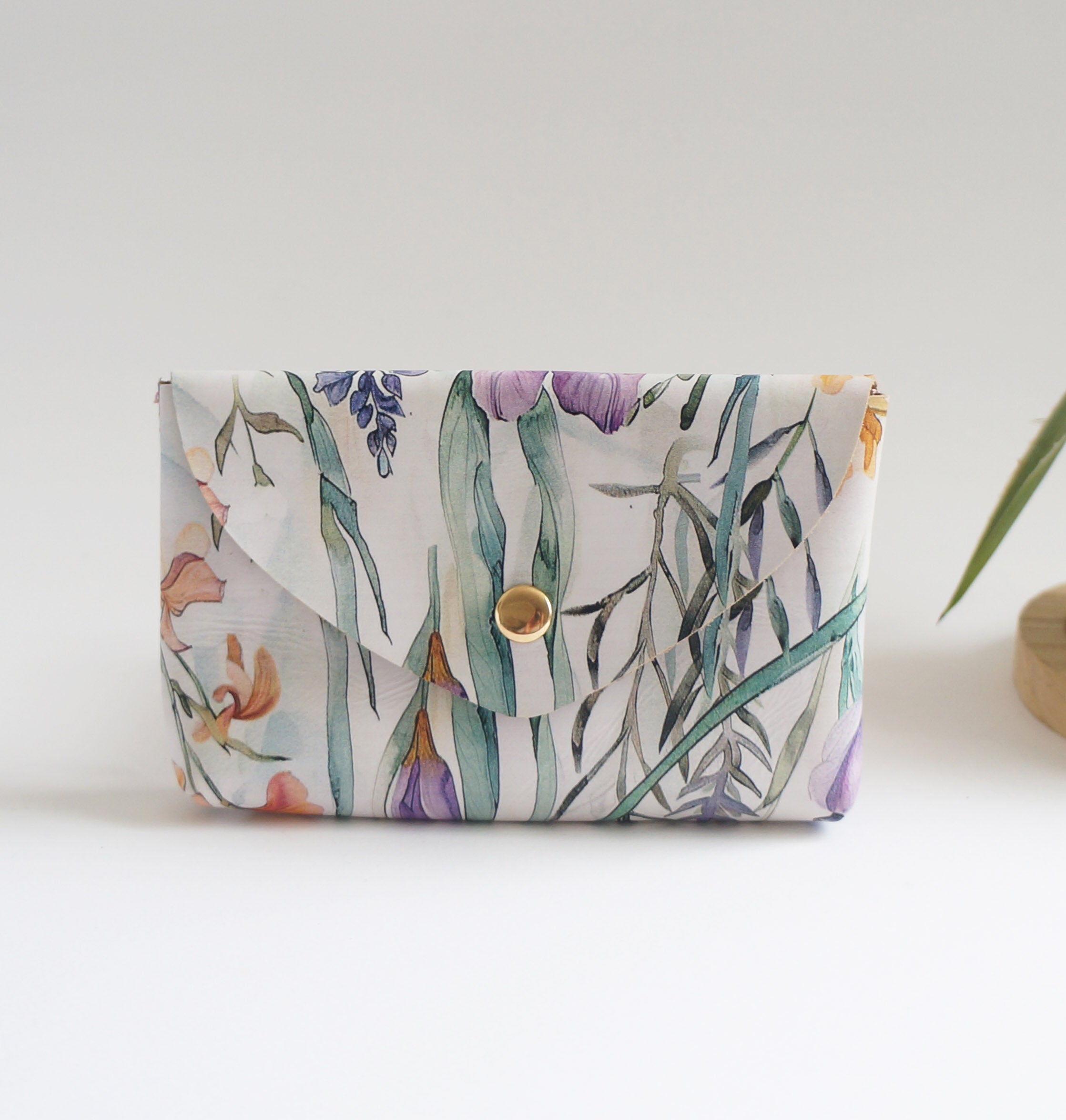 Medium Pouch - Wilf Flower/Suede Candy