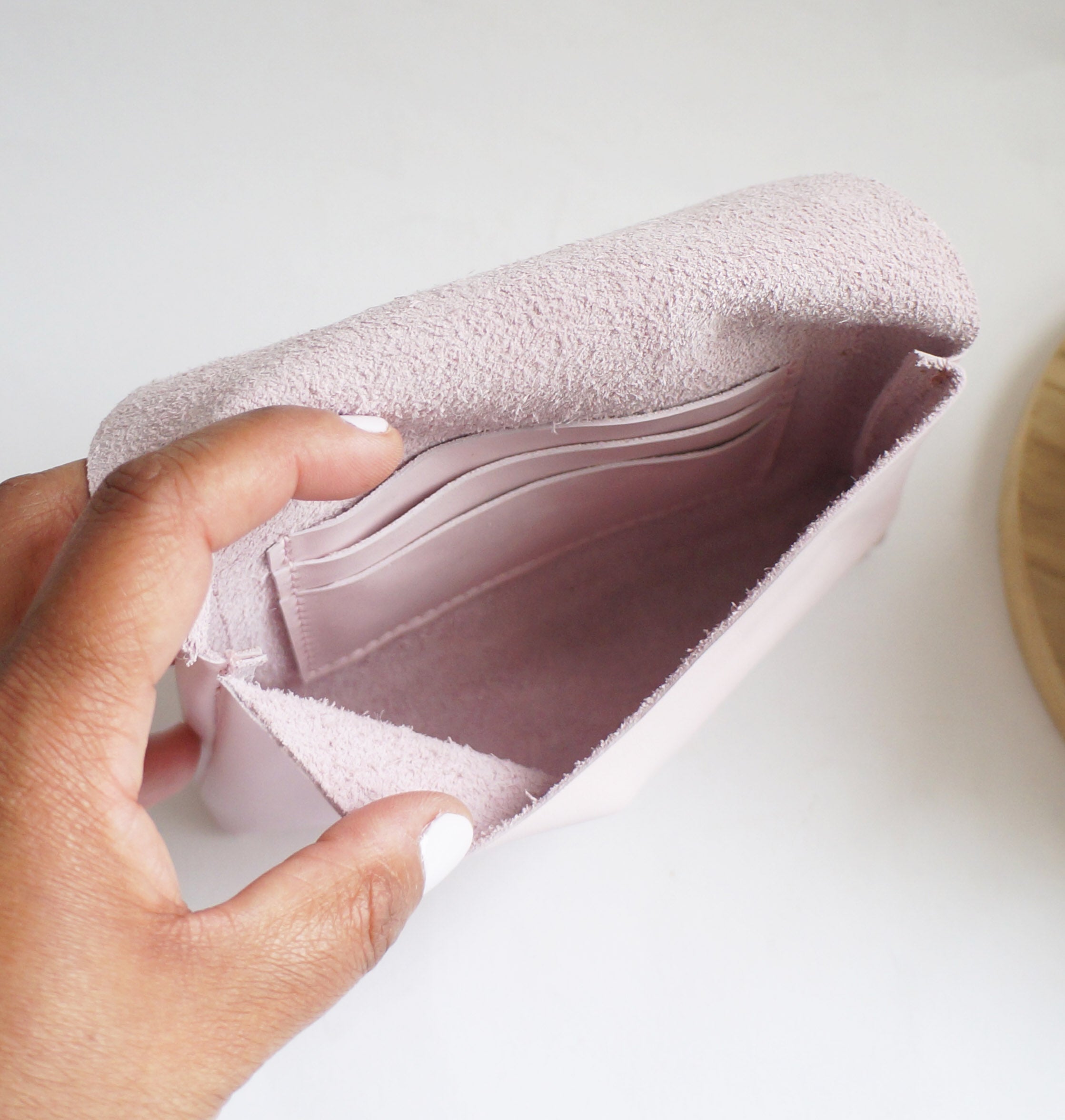 Medium Pouch - Milkshake Goat leather