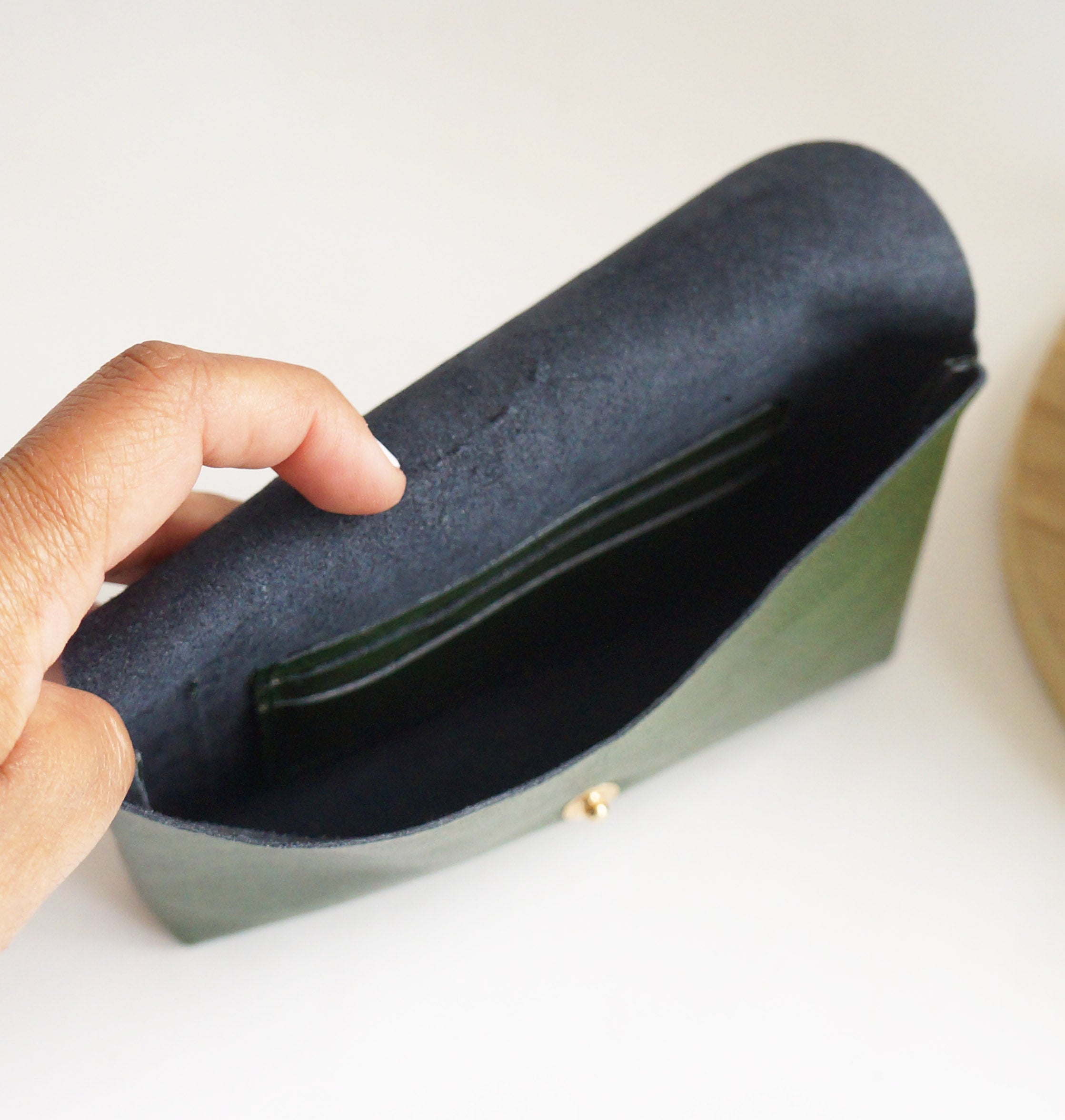 Medium Pouch - Pine Tree leather