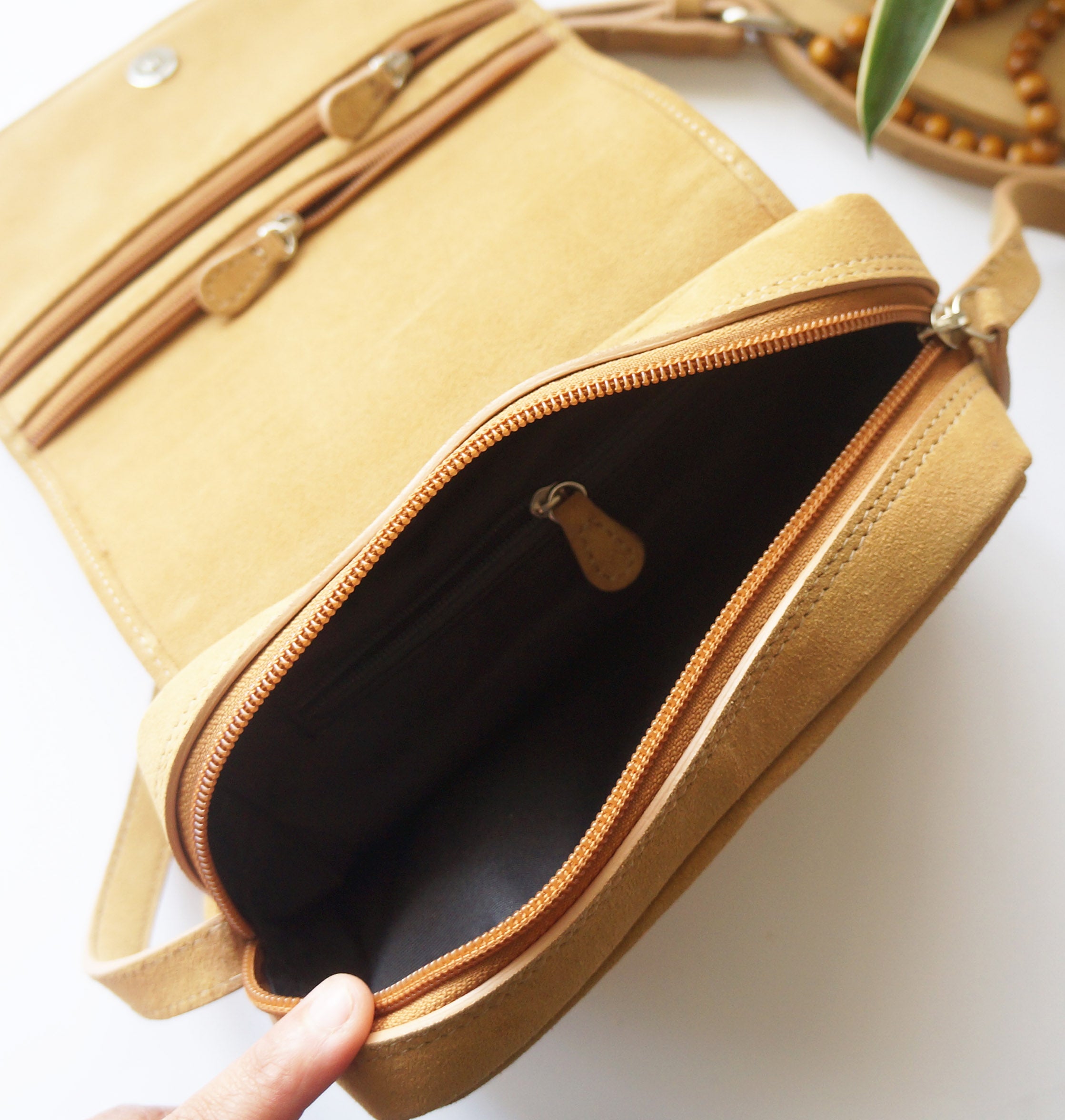 Celestia Cross-body bag