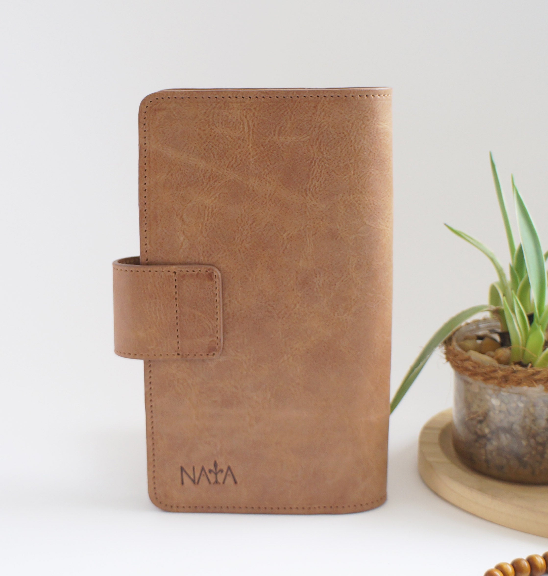 Standard TN Folio Cover – Chai leather