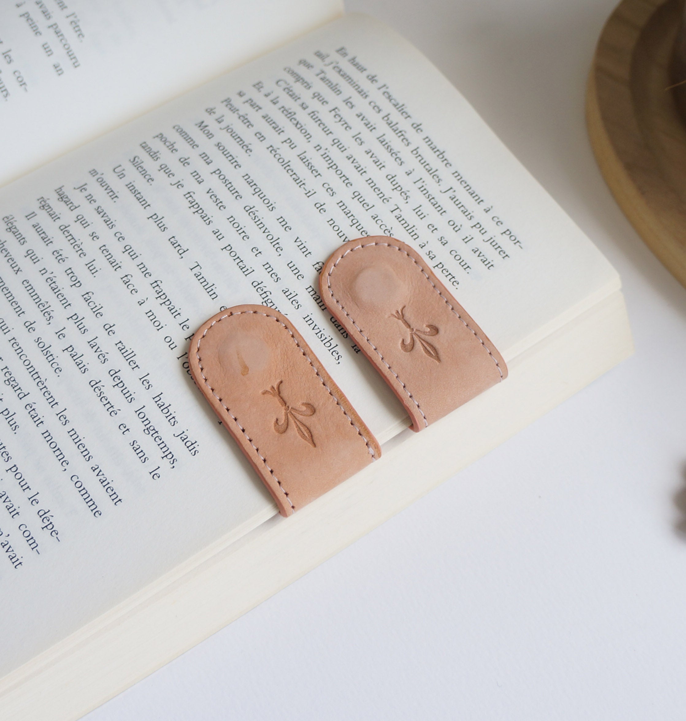 Magnetic Bookmarks - Velvet Peachy Pink leather