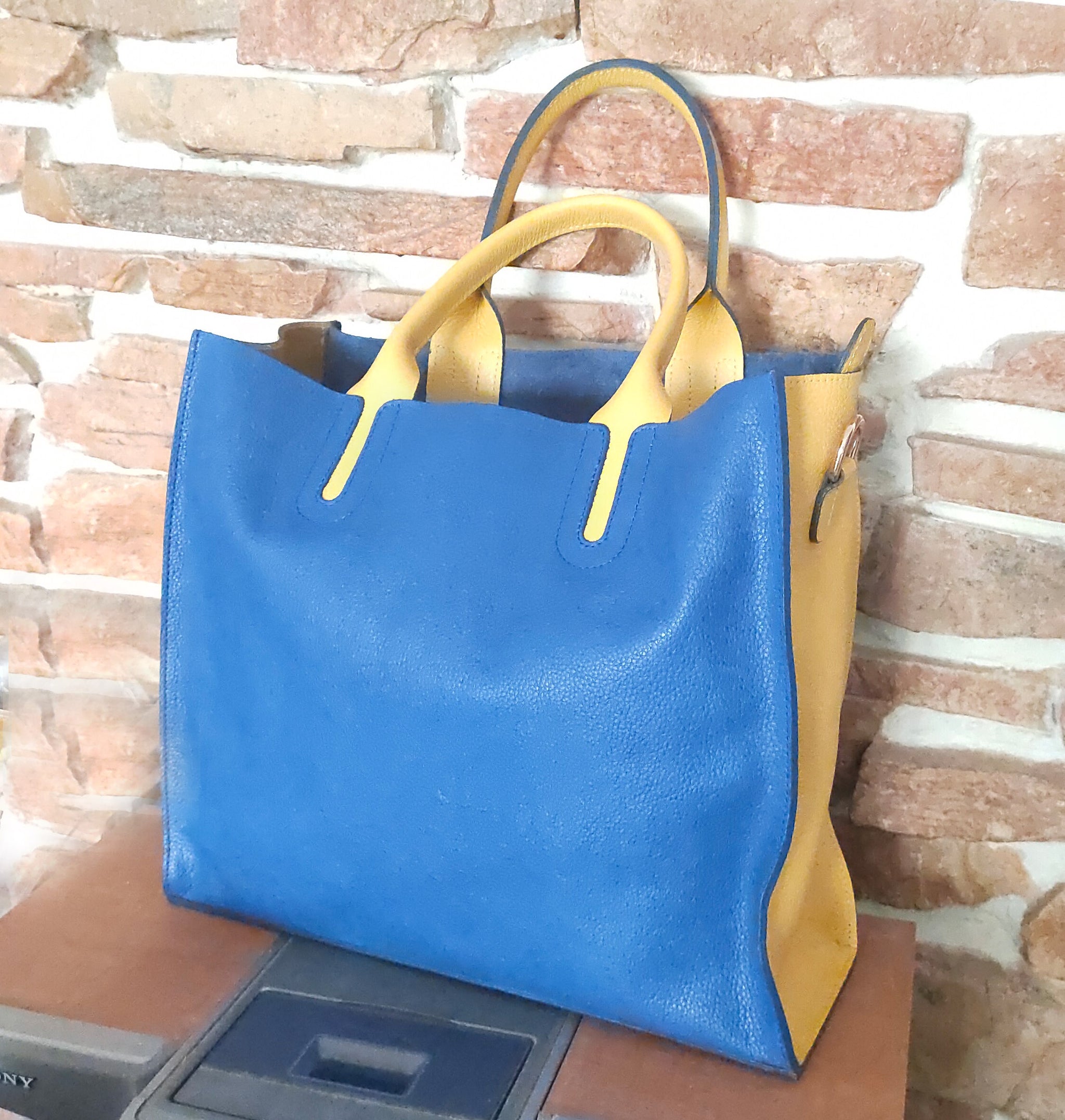 Bagatelle leather handbag