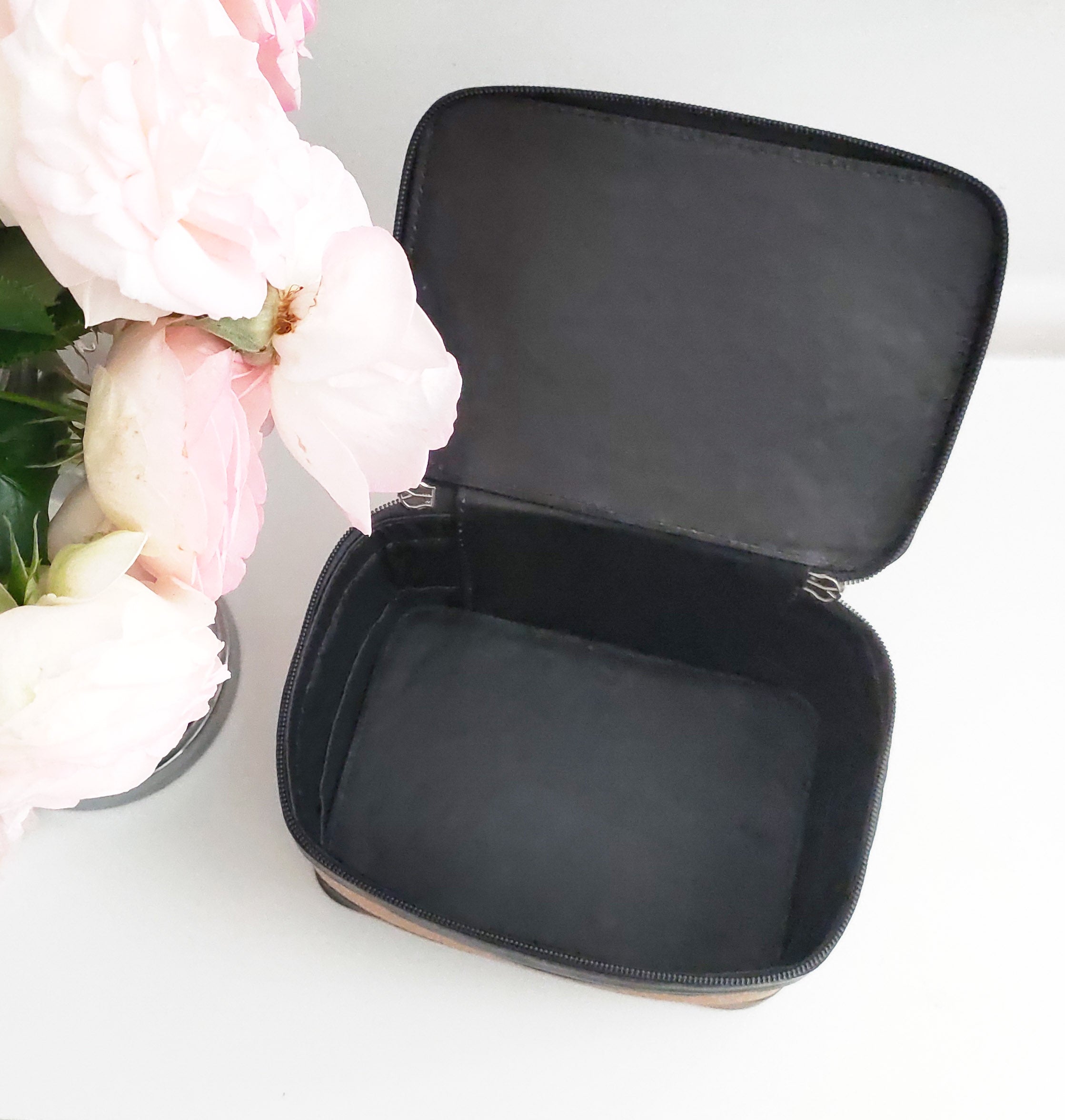 Vanity - Choose your leather - Naya Paperie