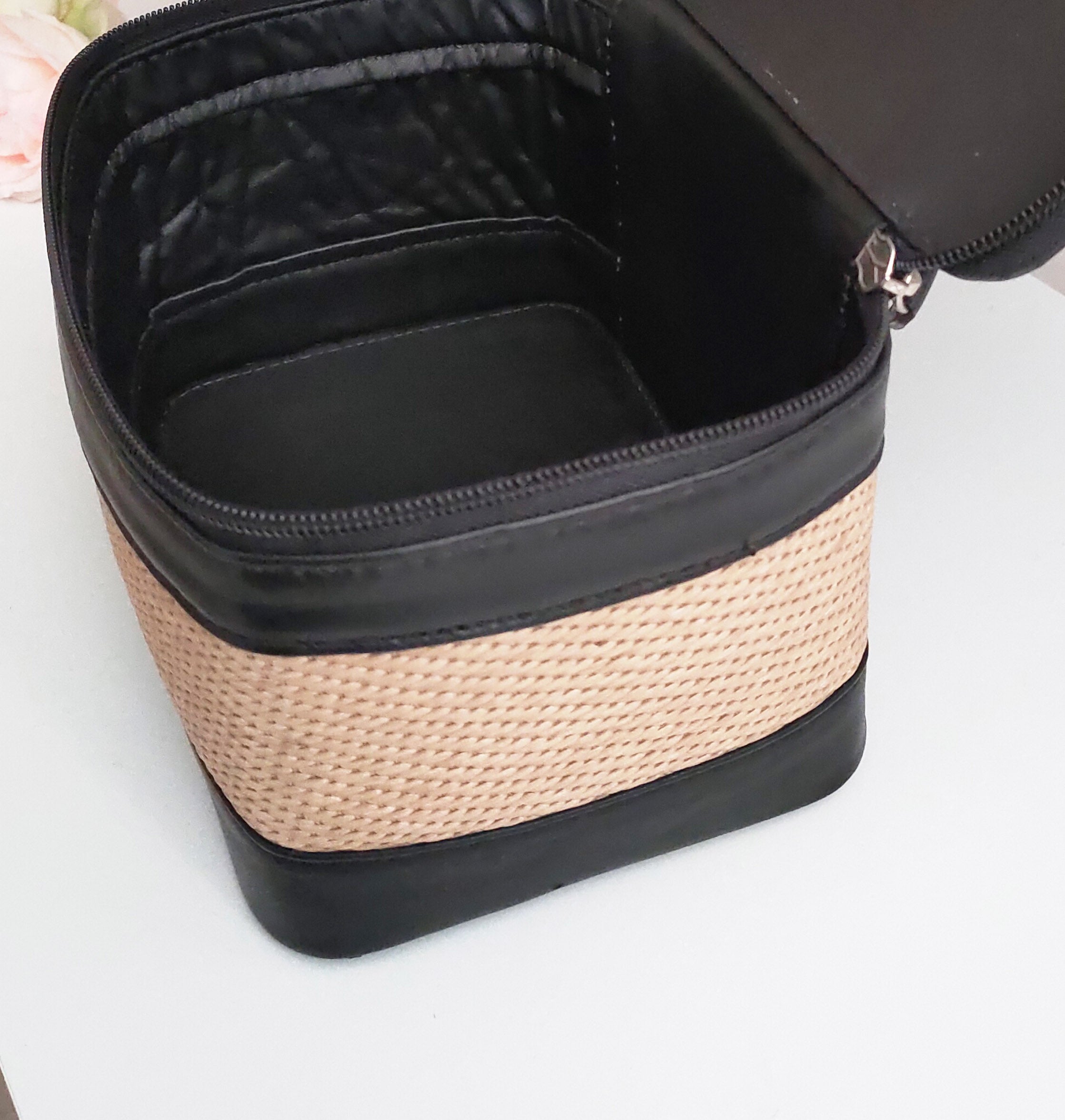 Vanity - Choose your leather - Naya Paperie