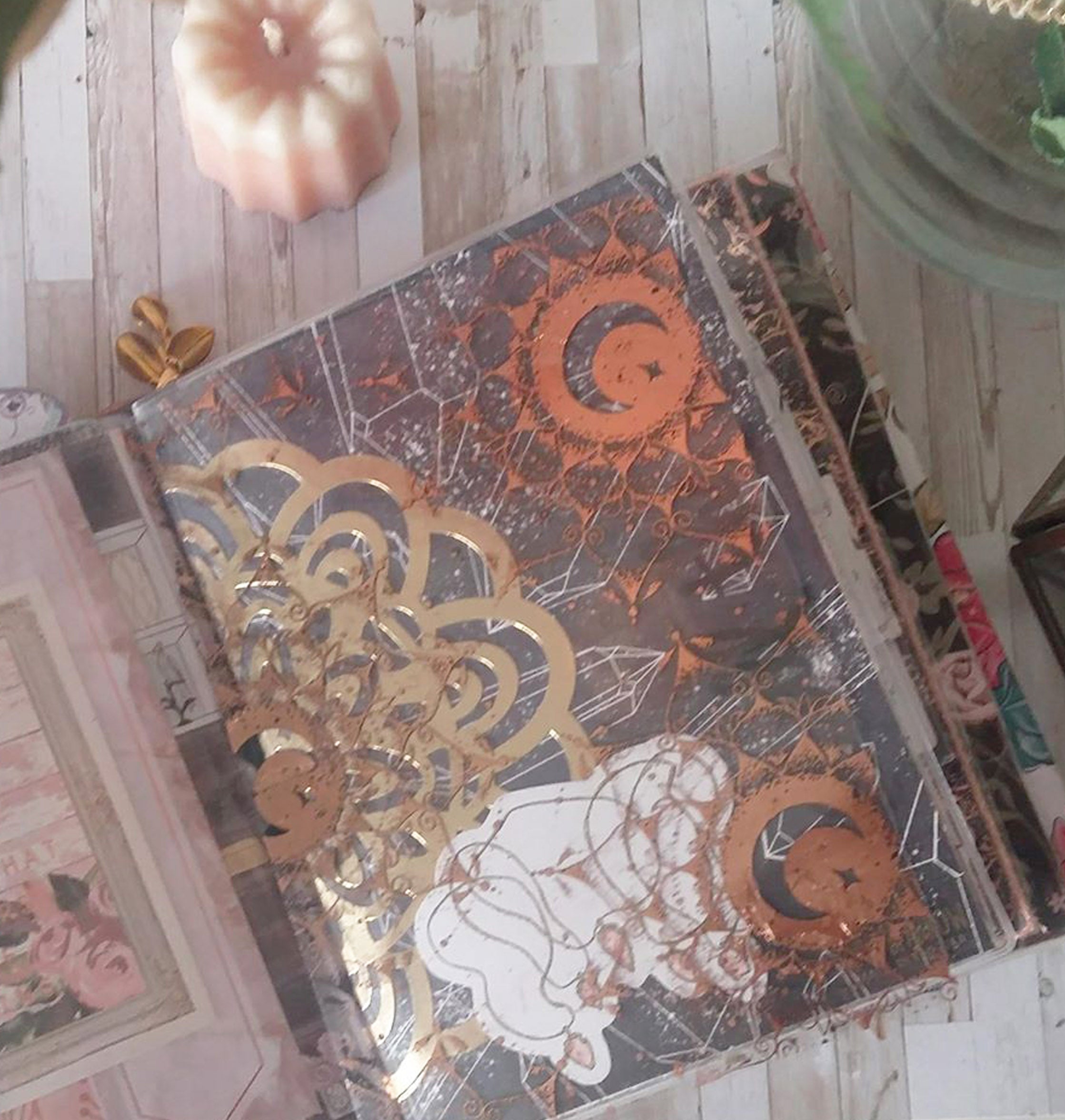 Foiled Cristal Moon Planner Dashboard - Naya Paperie