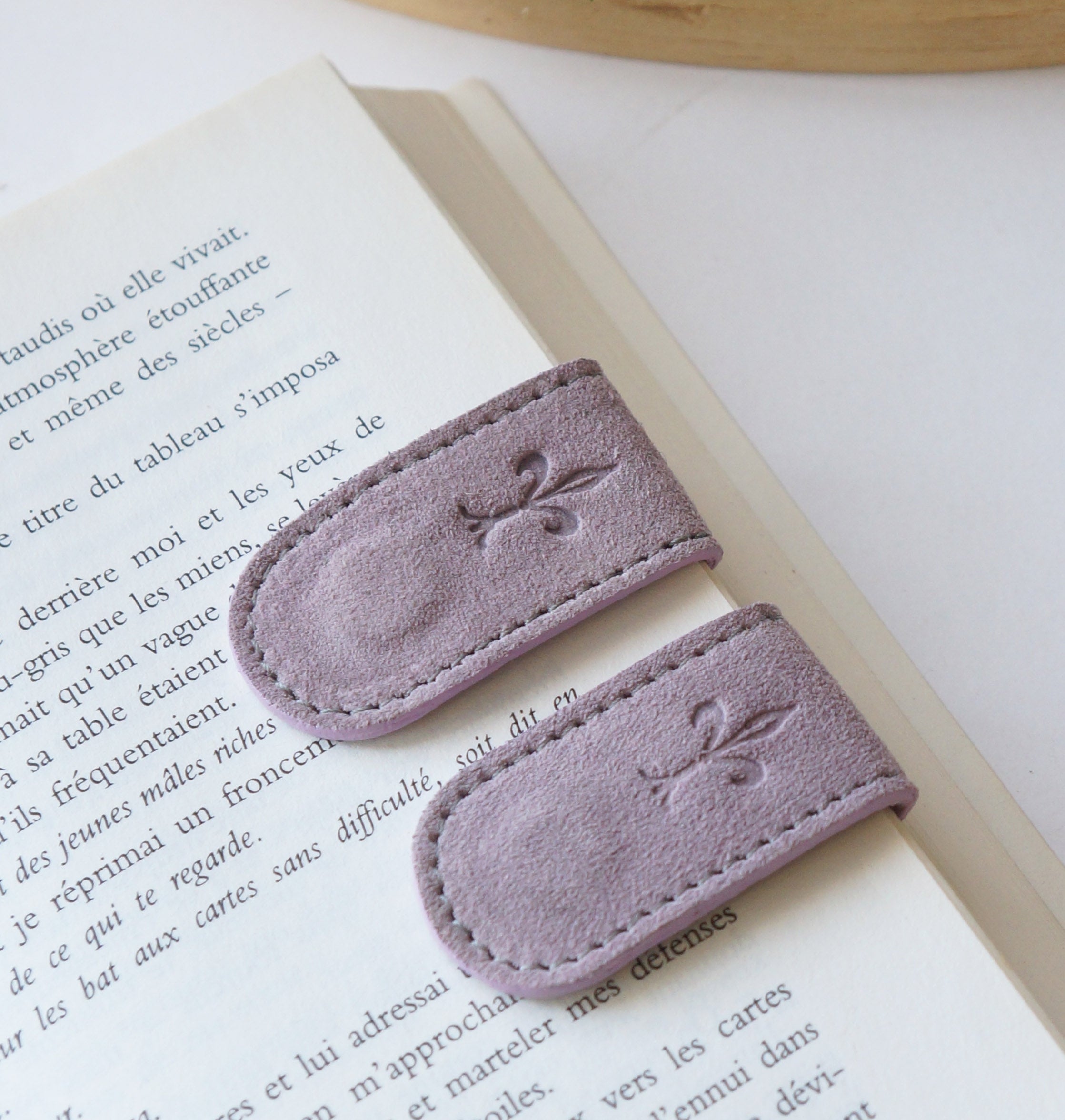 Magnetic Bookmarks - Suede Lilac