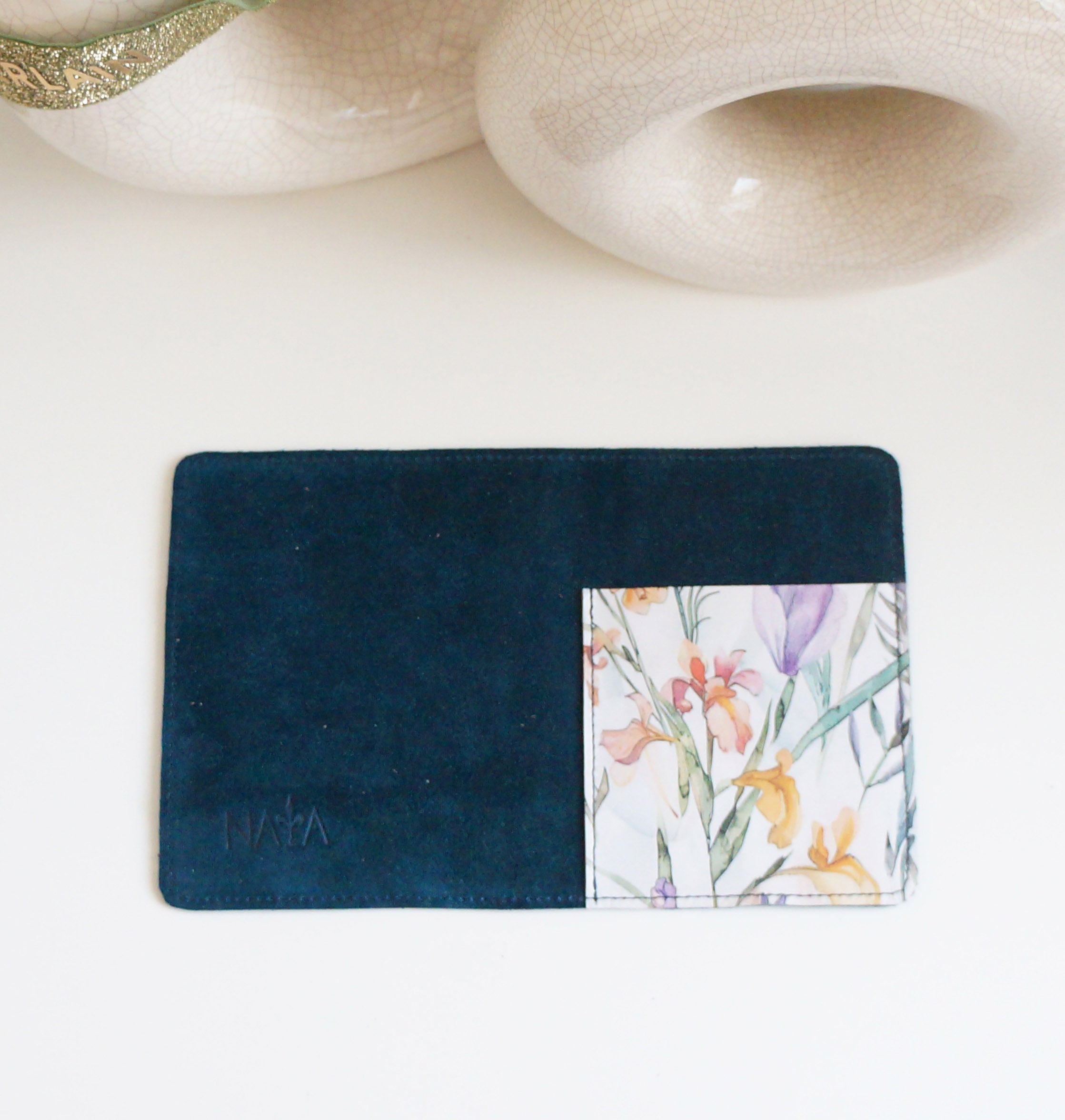 Passport Rustic - Dark teal/Wild Flower