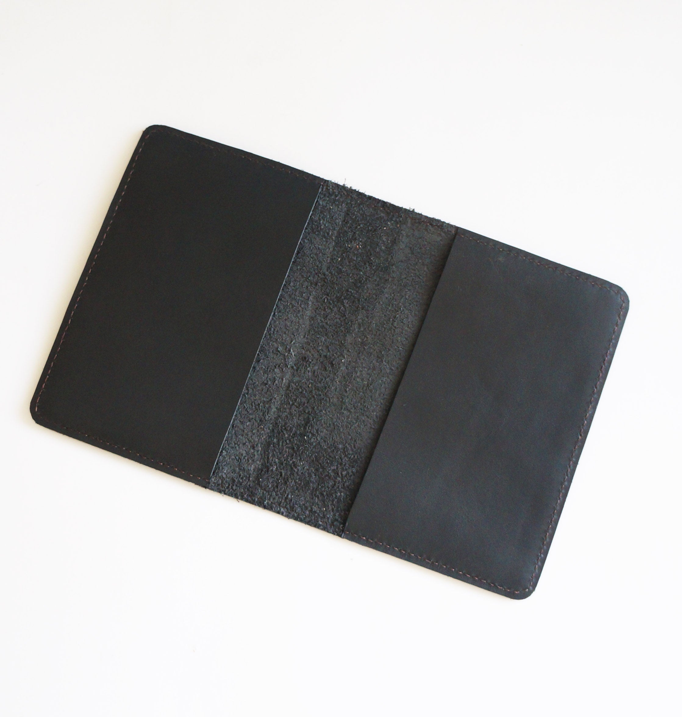 Passport Rustic - Black Mat & Croc