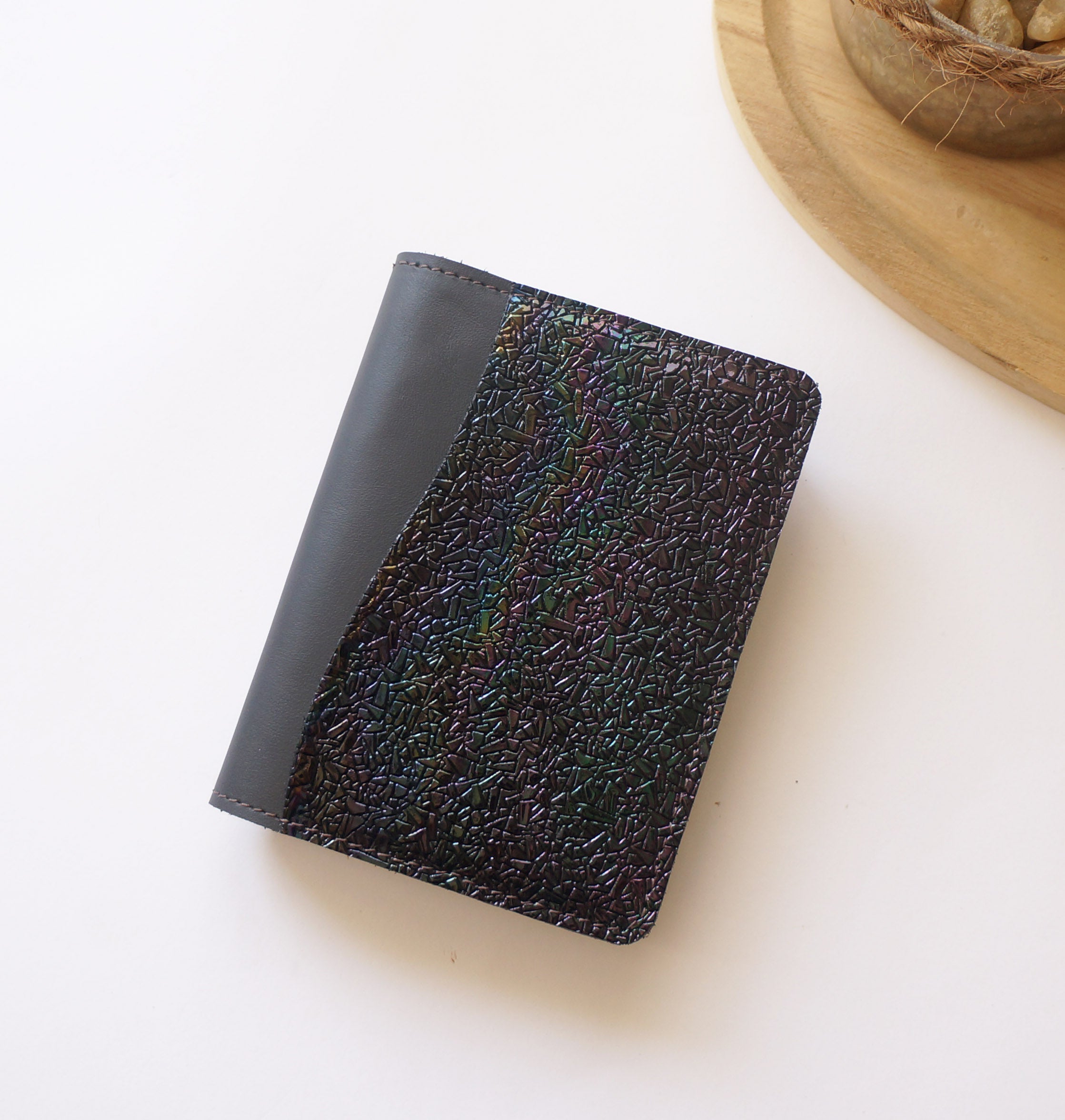 Passport Rustic - Black Mat & Dragon