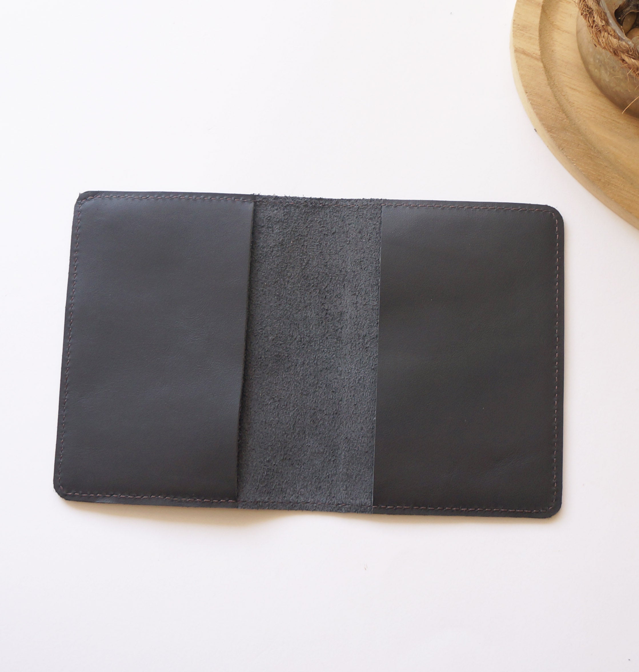 Passport Rustic - Black Mat & Dragon