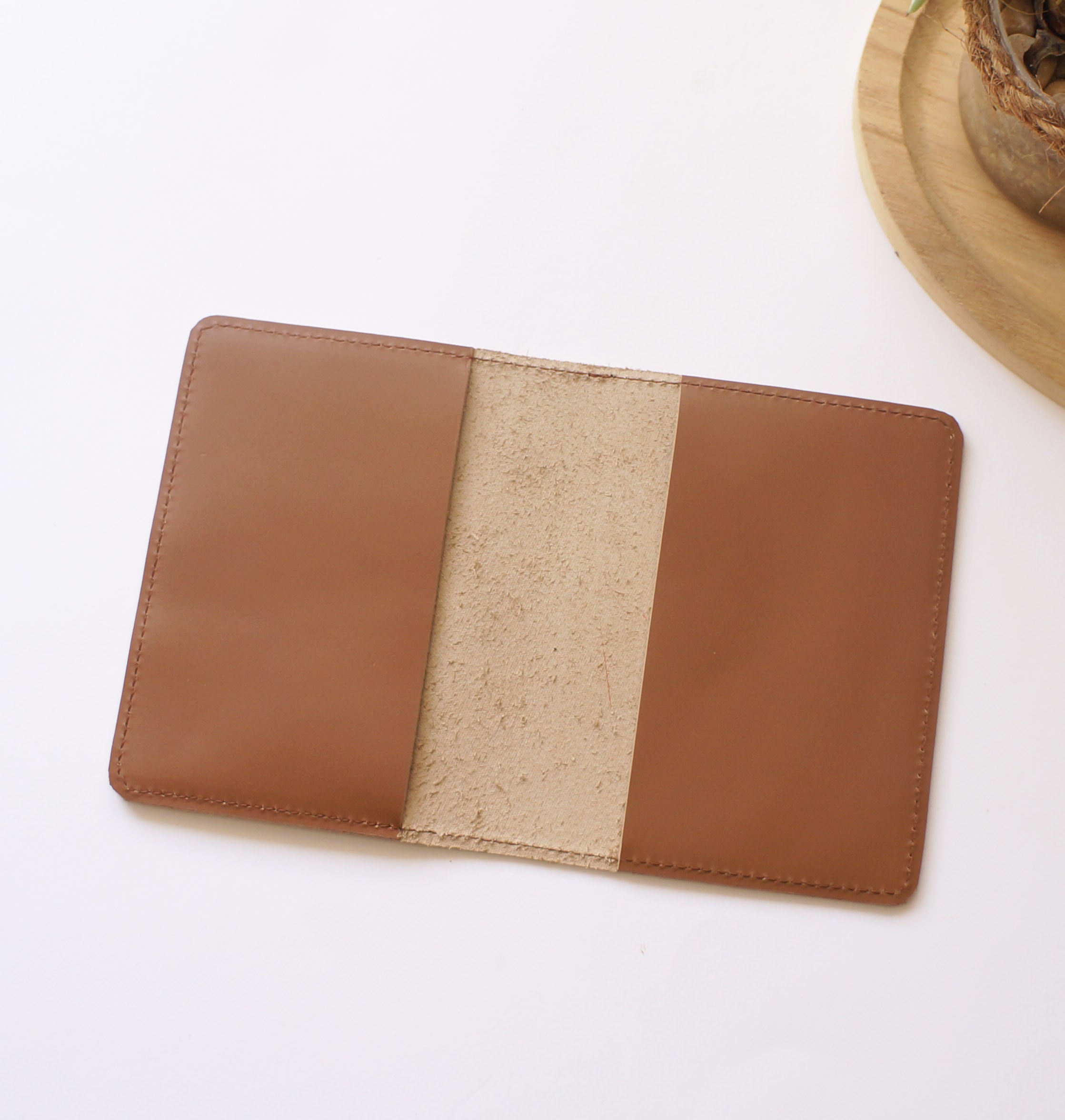 Passport Rustic - Brown & Leopard