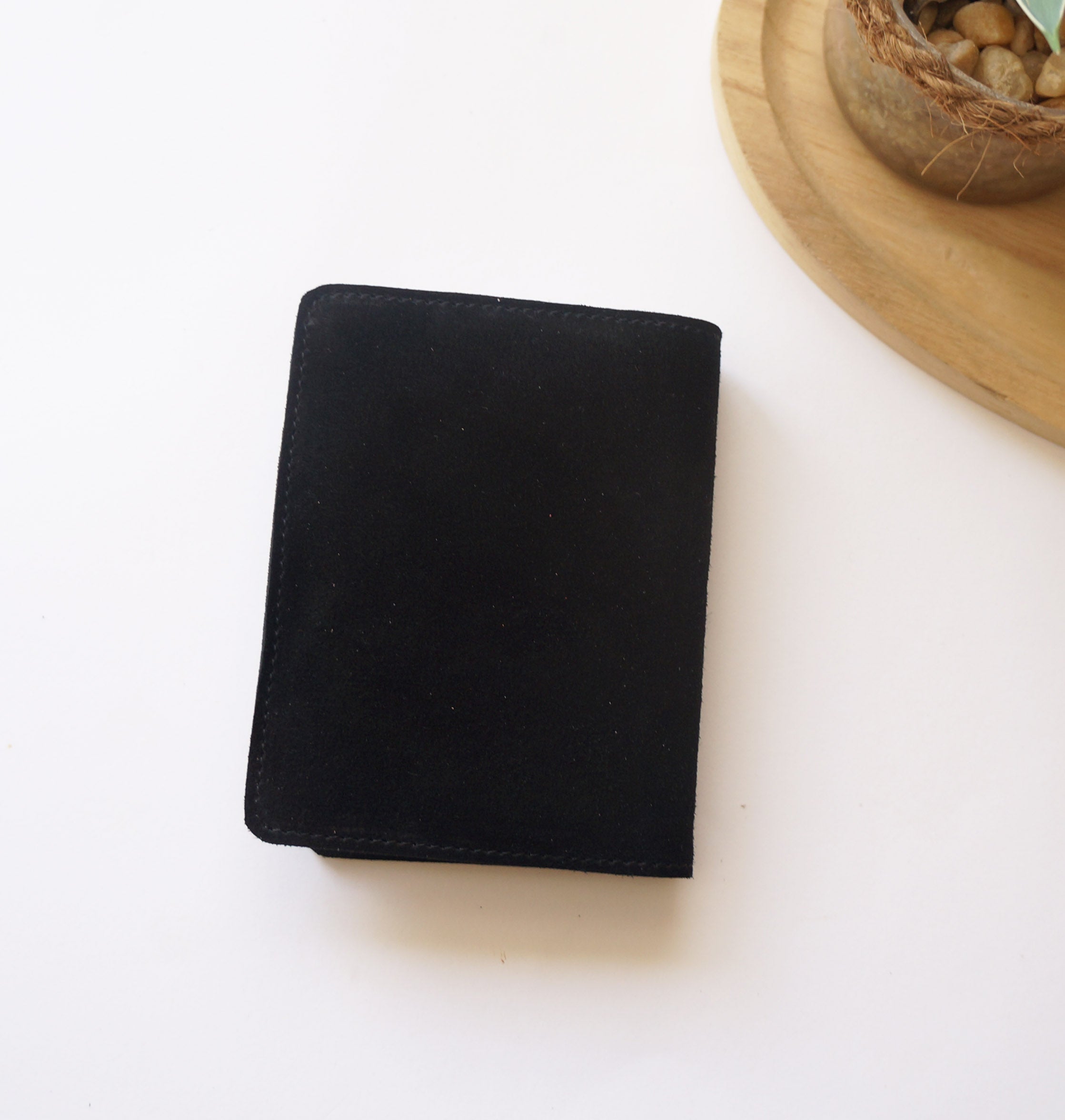 Passport Rustic - Suede Black & Croc