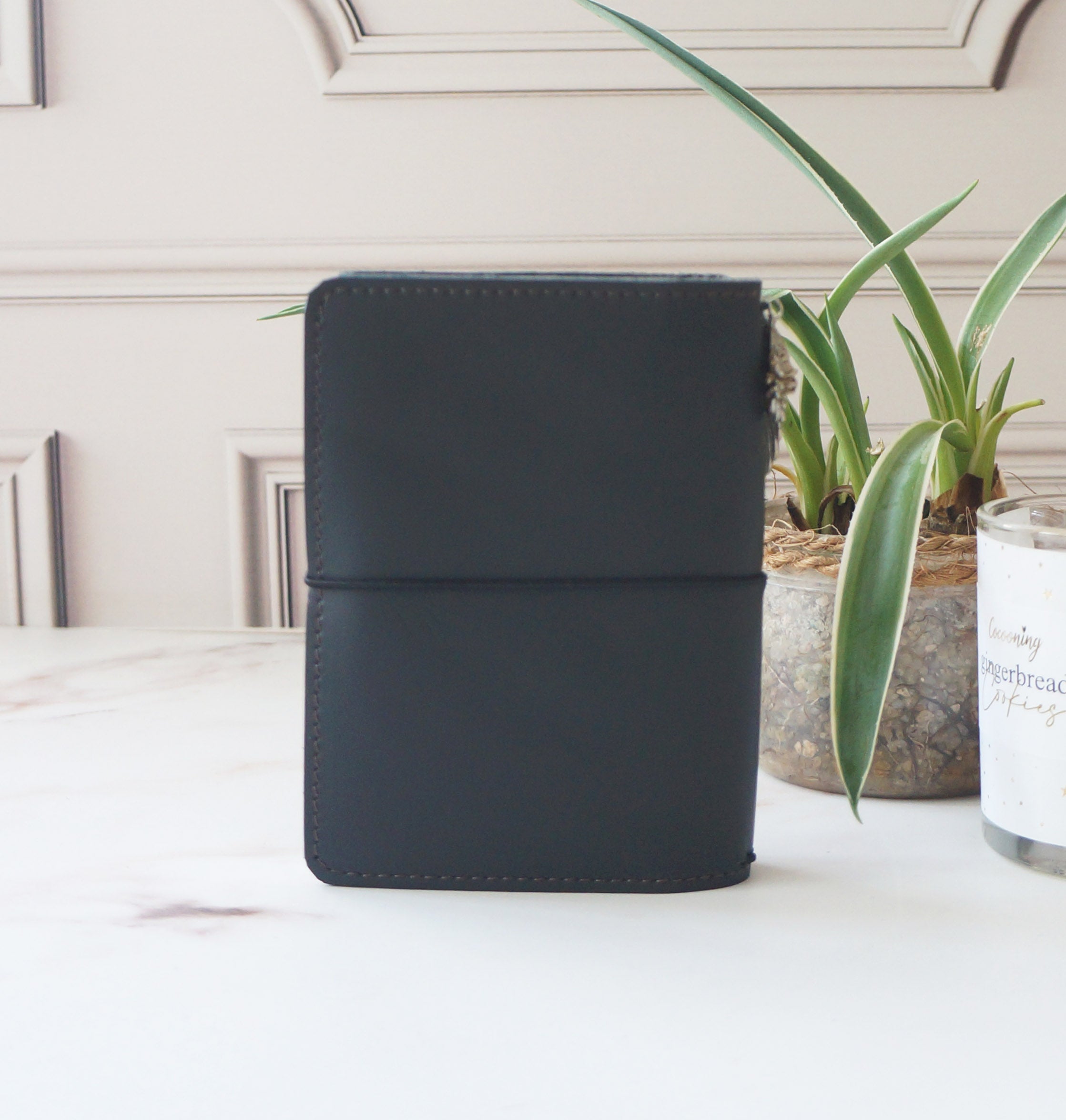 Passport Rustic - Black Mat & Croc