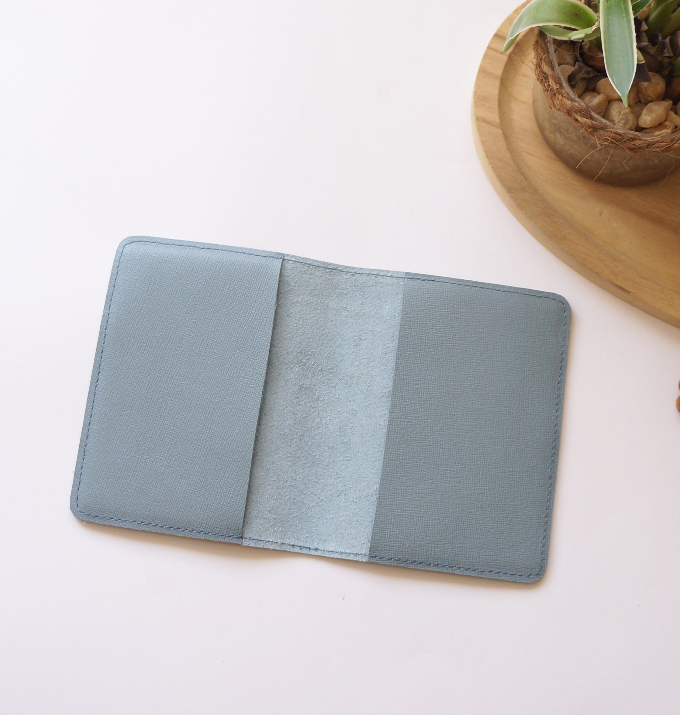 Passport Rustic - Saffiano Blue & Silver
