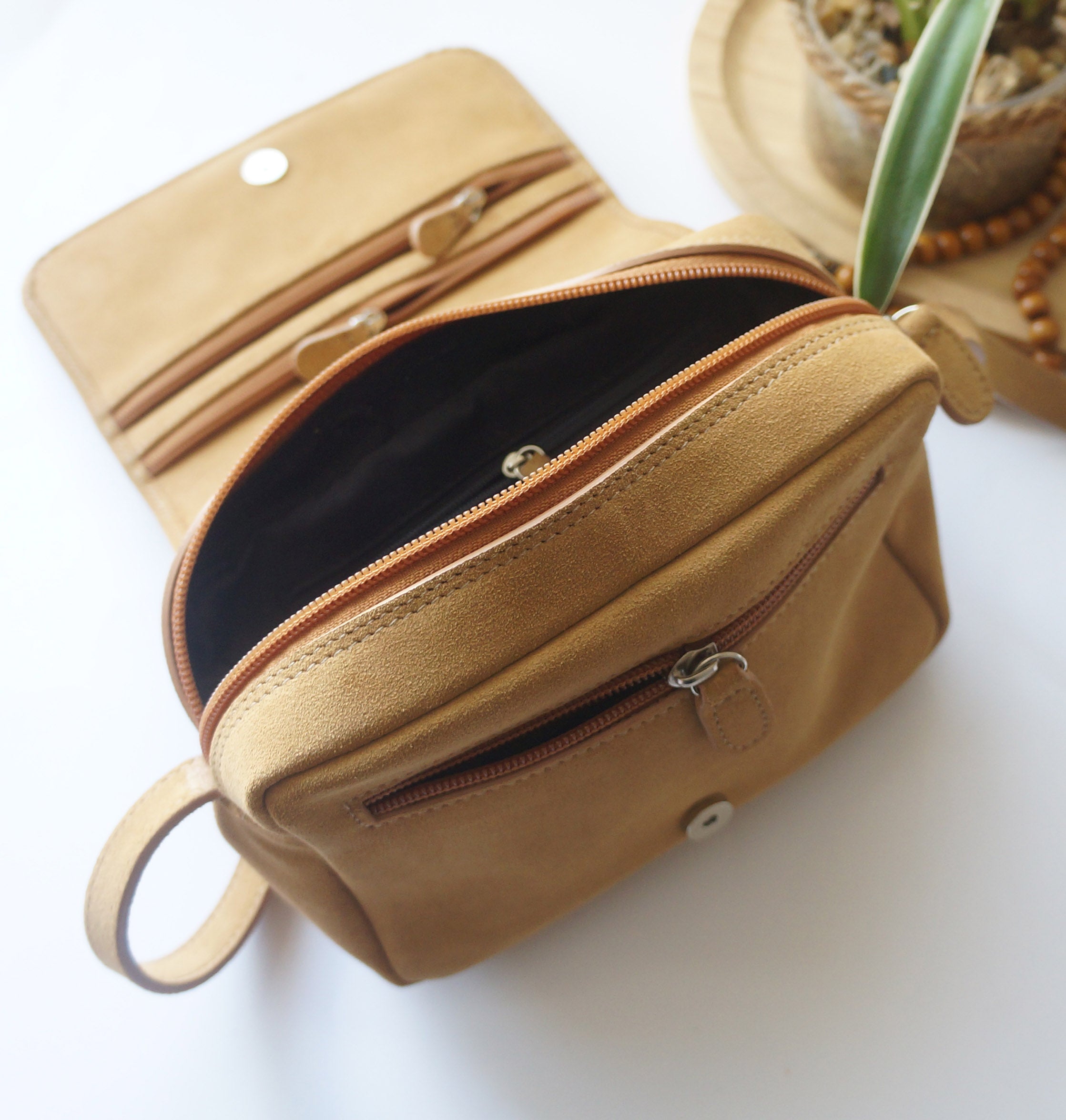 Celestia Cross-body bag