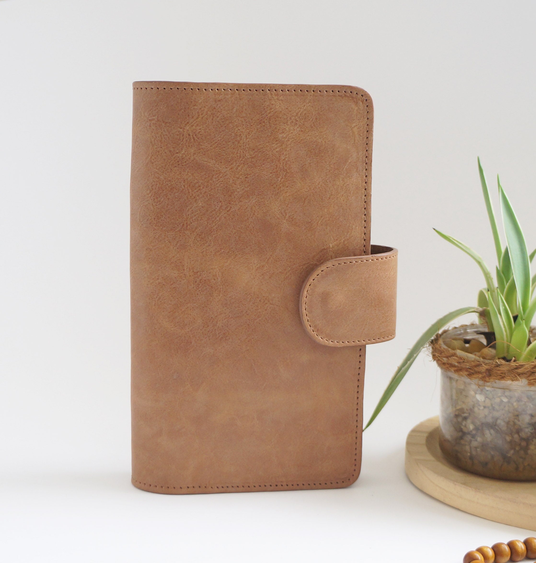 Standard TN Folio Cover – Chai leather