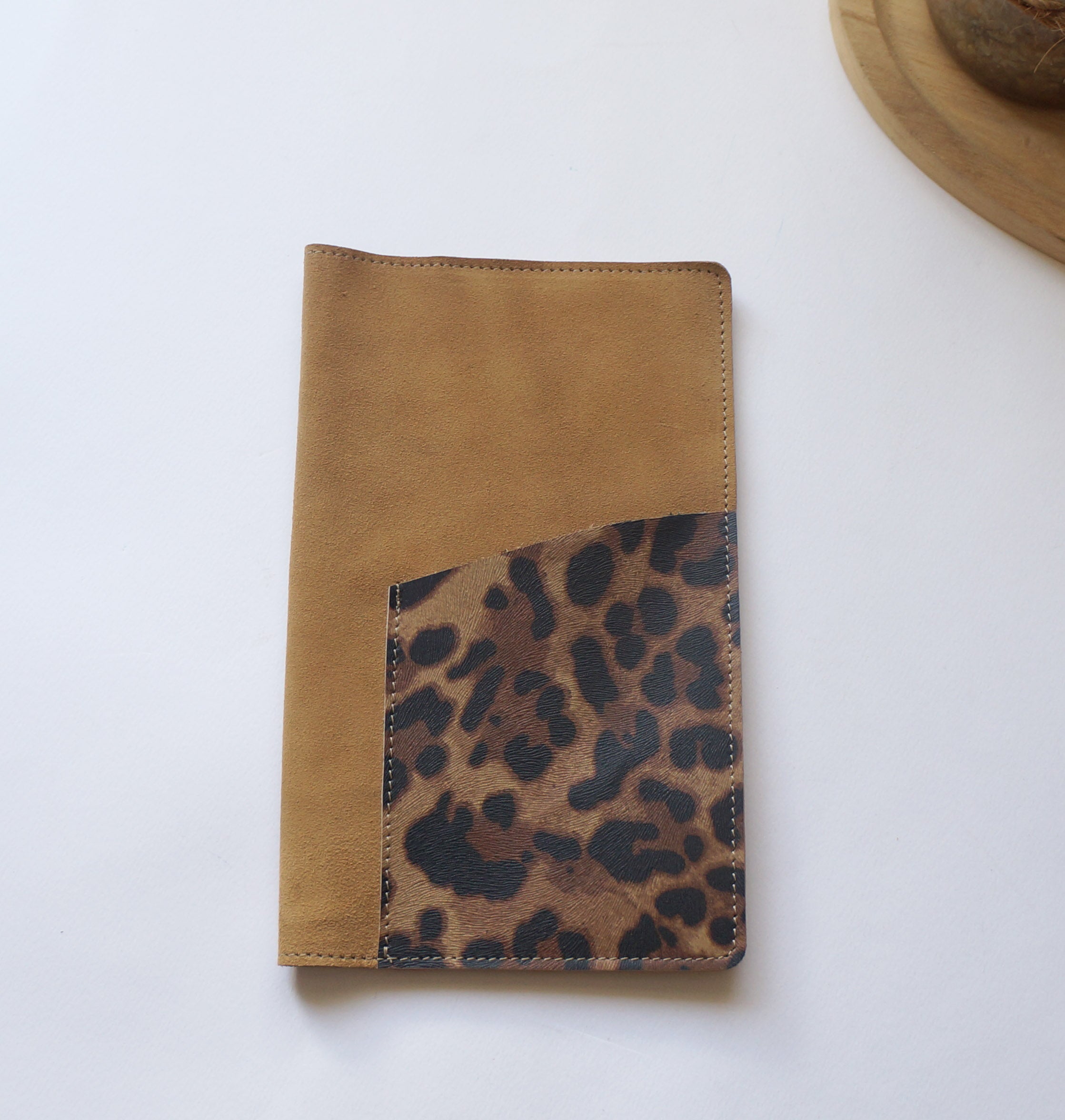 Standard Rustic - Nubuck light brown/leopard